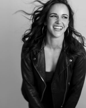 Melissa Fumero Instagram - 🌻 Feelin lucky & excited about life lately🌻✨✨✨✨✨✨✨. 📸: @lindylinphoto