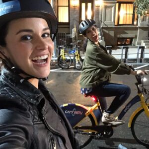 Melissa Fumero Instagram - Since I couldn’t tweet last night, here’s a photo dump of some BTS pics from last nights episode! Btw I was hella excited to get to wear Rosa’s wardrobe. #Brooklyn99