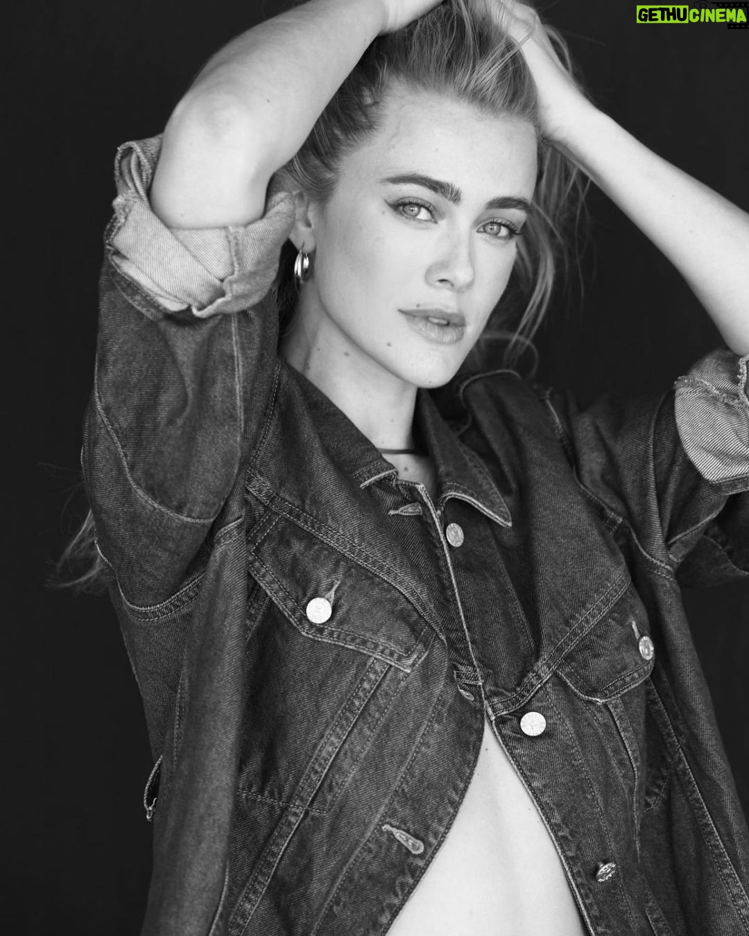 Melissa Roxburgh - 136.1K Likes - Overdue with @gregorio 📸