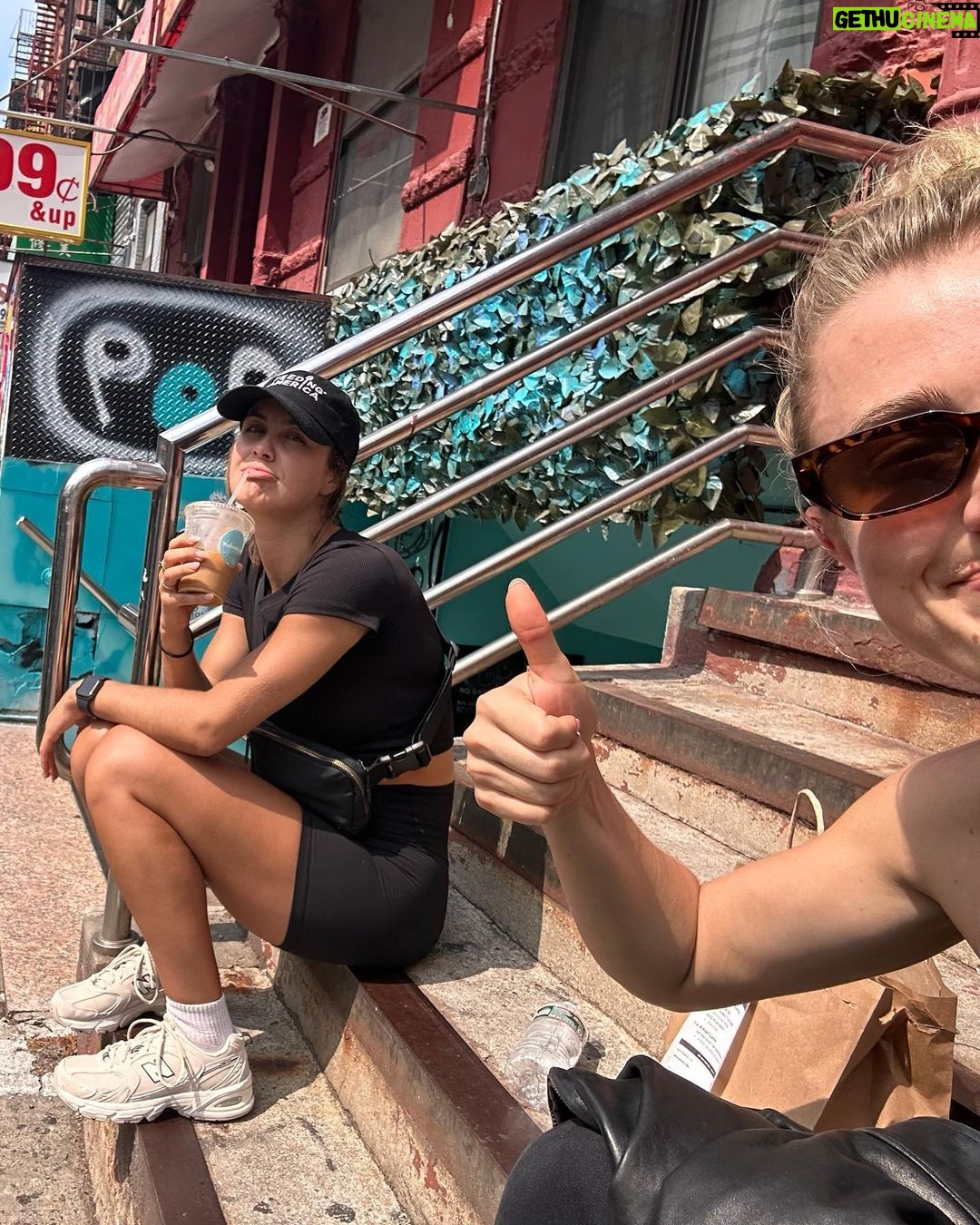Melissa Roxburgh Instagram - Le weekend