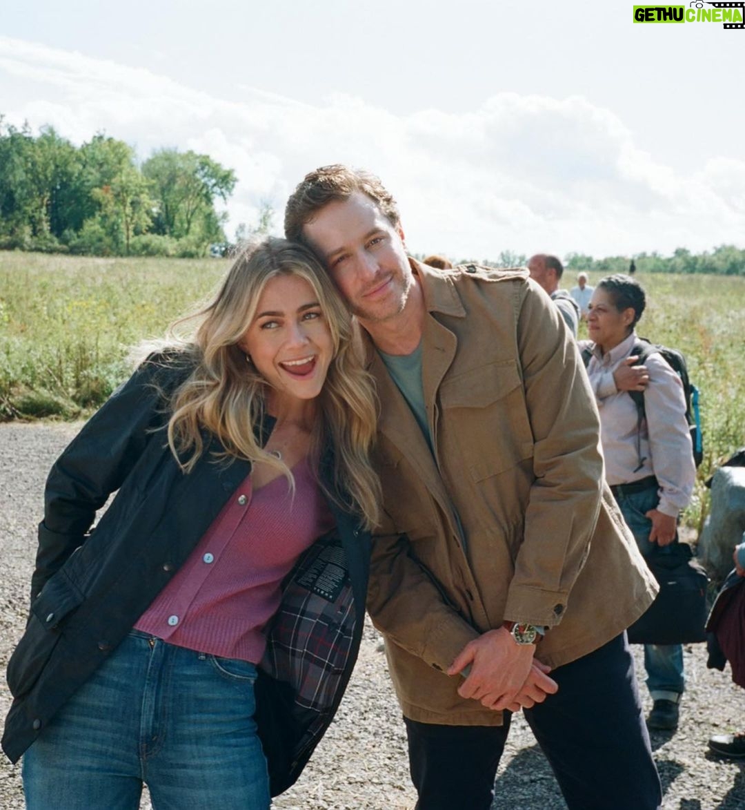 Melissa Roxburgh - 174.9K Likes - Thank you for flying with us ✈️💙