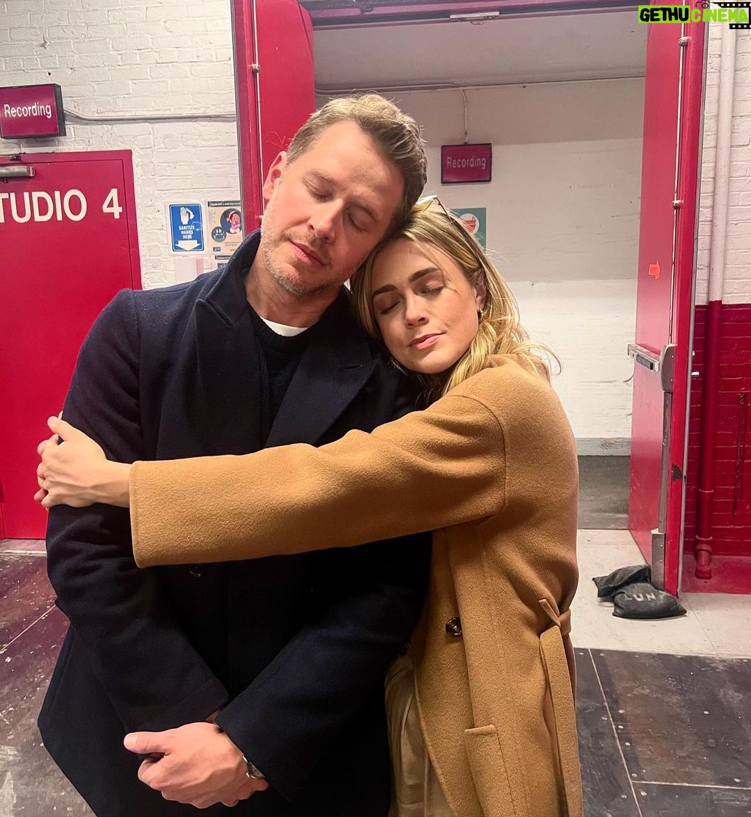 Melissa Roxburgh - 174.9K Likes - Thank you for flying with us ✈️💙