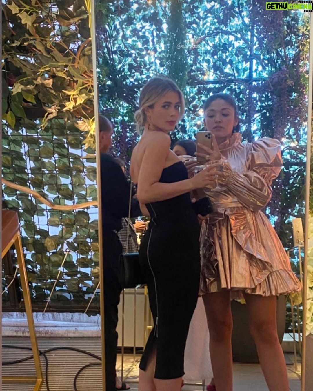 Melissa Roxburgh Instagram - @onlynaturaldiamonds ✨