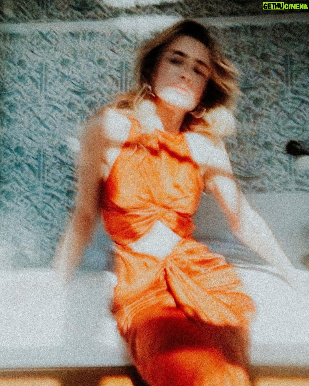 Melissa Roxburgh Instagram - @thealexandraarnold 📸 on FaceTime