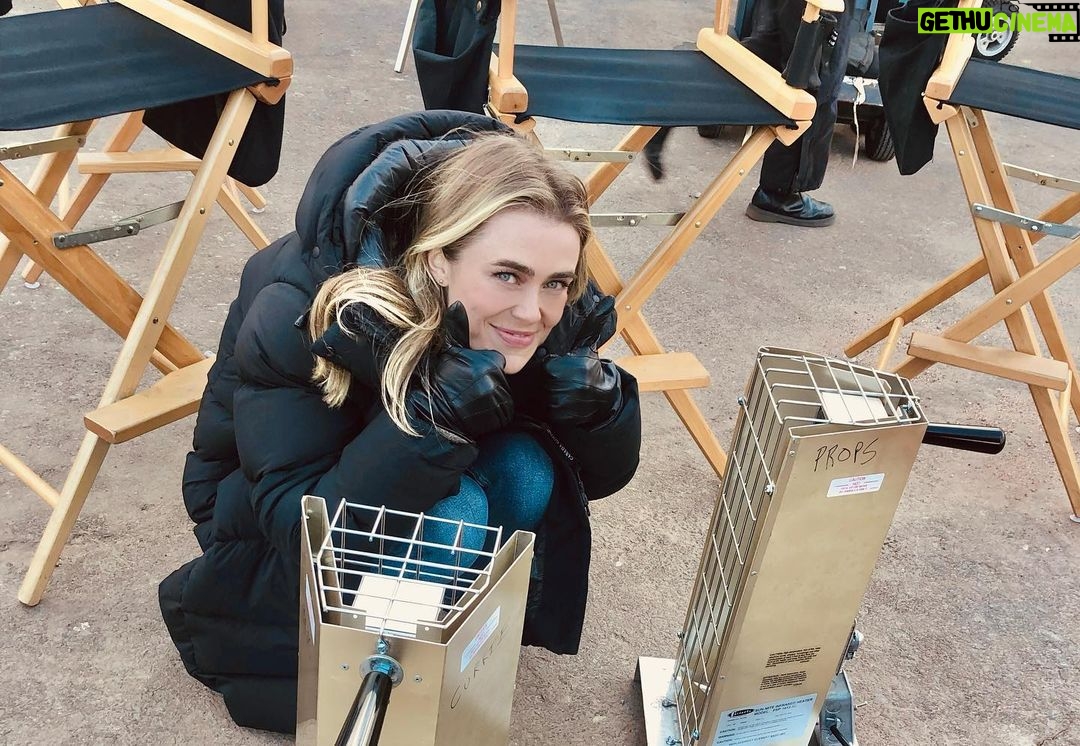 Melissa Roxburgh Instagram - “Think warm thoughts” New York City, N.Y.