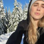 Melissa Roxburgh Instagram - 🏔💙