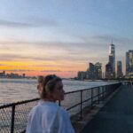 Melissa Roxburgh Instagram - NYC 🍎 💛