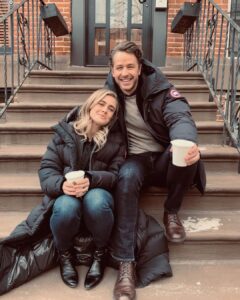 Melissa Roxburgh Instagram - SEASON 3 TONIGHT ON NBC AT 8pm ✈️💙✈️💙