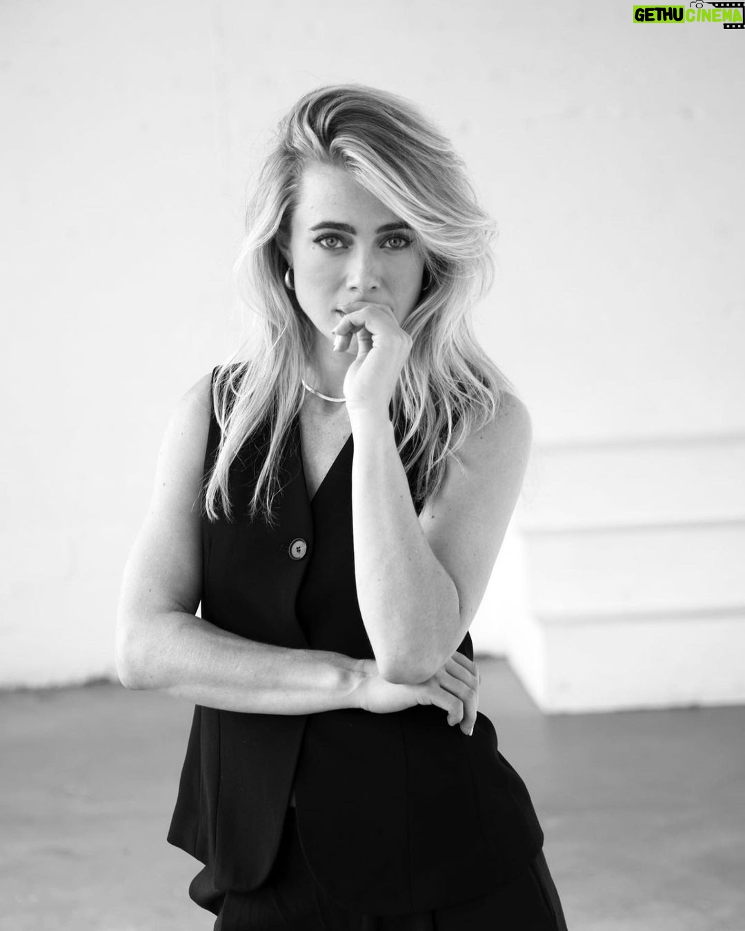 Melissa Roxburgh - 136.1K Likes - Overdue with @gregorio 📸