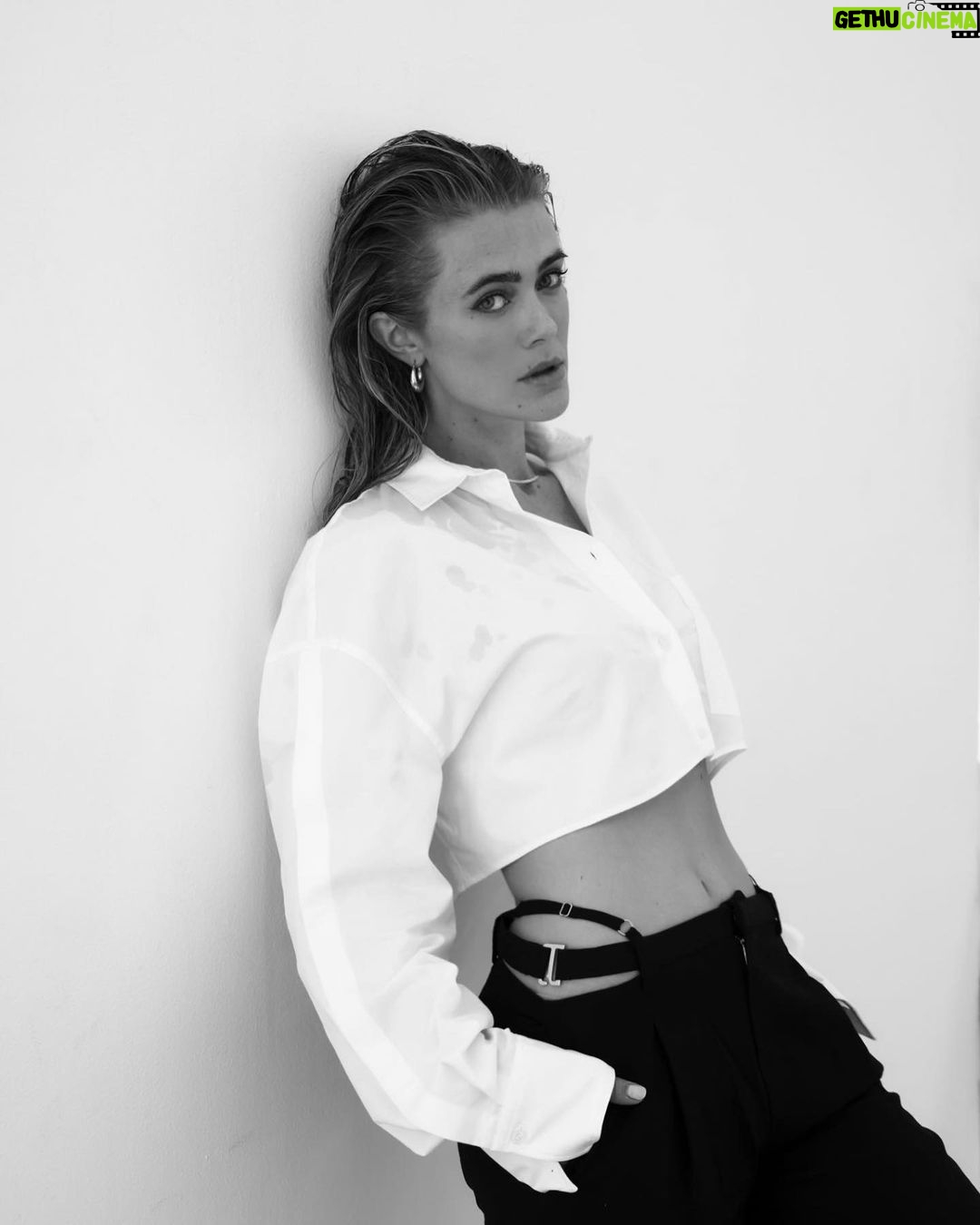 Melissa Roxburgh - 136.1K Likes - Overdue with @gregorio 📸