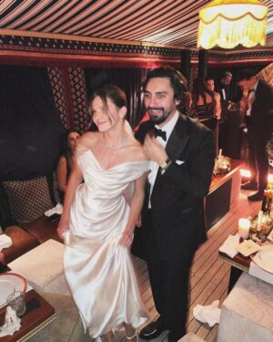 Meriç Aral Instagram - onlar erdi muradına gecesi ✨🤍🕯️🪄 #AUwedding
