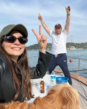 Meriç Aral Instagram - canım sevgilim iyi ki doğdun! 🤍✨🌹bi maşallahınızı alırım 🧿🧿✨✨🤍🤍🤍