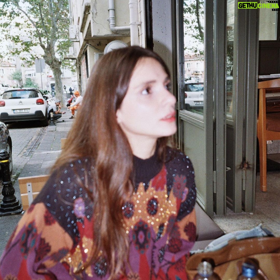 Meriç Aral Instagram - canım dostum ne de güzel analogladınız bizleri o gün @meliksahtas moda, ekim’ 23