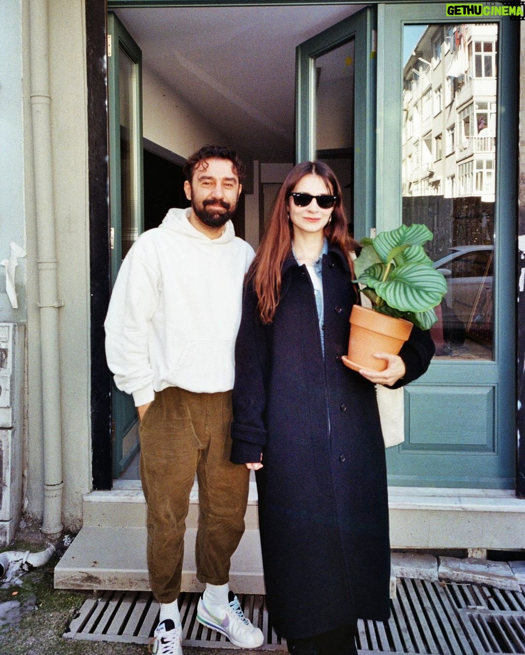 Meriç Aral Instagram - ekim akrebi 🤝🏼 kasım akrebi