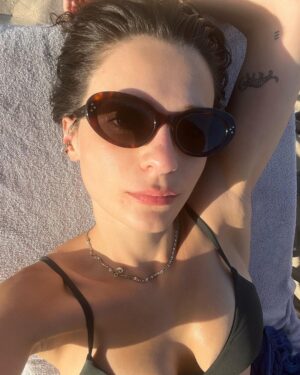 Meriç Aral Instagram - 1,5 gunde nasil 10 gunluk tatil yaptim oynat bakalim 💖🍹🏄🏻‍♀️🏄🏻‍♀️🌞🏃🏻‍♀️💖🌞💖💖