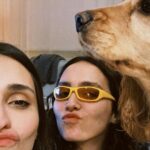 Meriç Aral Instagram - bu fotoğrafı çok seviyorum. sinirlerim bozuldu ama idare ediyorum. sevdiklerimle mutlu mesut yaşamak istiyorum. hep birlikte karanlıkları değil, aydınlıkları hak ediyoruz diye düşünüyorum. gençler, kadınlar, sevdicekler, güzellikler, en çok sizlere güveniyorum. 🩷🌞🐶