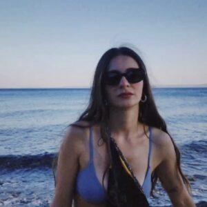 Meriç Aral Instagram - zihnime giriş yapan yaz gelsin perilerini selamlıyorum 🧜🏻‍♀️🏝️🩷🐚🤍🌞🌊