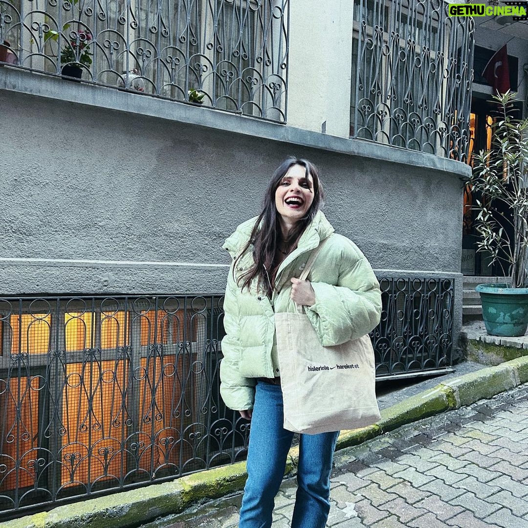 Meriç Aral Instagram - maşallah first 🐬🧿🌙⭐️🌹✨🧿