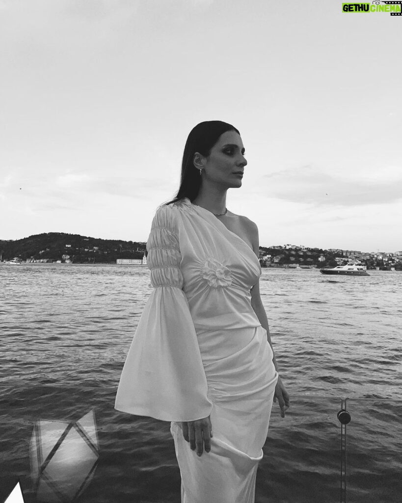 Meriç Aral Instagram - #ellestyleawards 🤍 @ali_kalyoncu