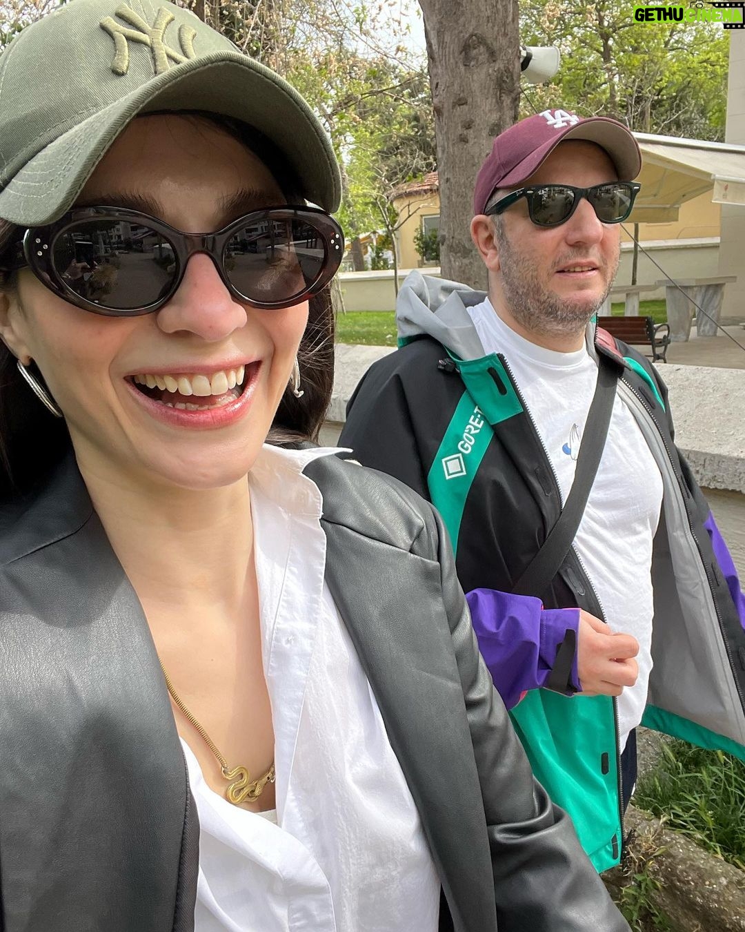 Meriç Aral Instagram - denize düştüm 🌪️🩹🌙🤍🩹🧜🏻♀️🤍🦪🩹⚡️🌊🪶
