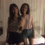 Meriç Aral Instagram - iyi ki dogdun pamuk prenseslik merasimim, ask cicegi bahcem, pembe pullu elbisem, en yakin arkadasim, mizahsorluk esbaskanim, istanbulumun koku, canim bebek kardesim. seni cok cok cok seviyorum 💓🧿🌸🫵🏻🪩🐒🪸🌙🧜🏻‍♀️