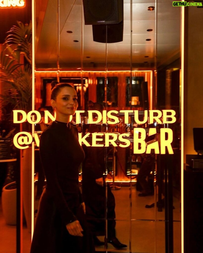 Meriç Aral Instagram - #walkersbar 🖤 Walkers Bar
