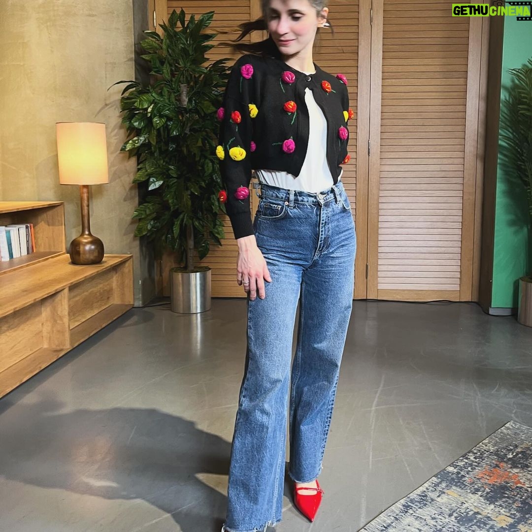 Meriç Aral Instagram - ✨💋son dönem fashion coma ve öpücükler çöplüğü 🔮💜🎀