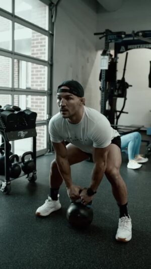 Michael Chandler Instagram - #workoutoftheday start your 2024 off on the right foot.
-
Walk On.
-
See you at the top!