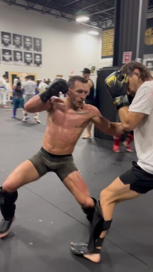 Michael Chandler Instagram - It’s a Monday night #hkickboxing drills kinda night.
-
Don’t let him get a kick off without something flying back at him.
-
Walk On.
-
See you at the top!