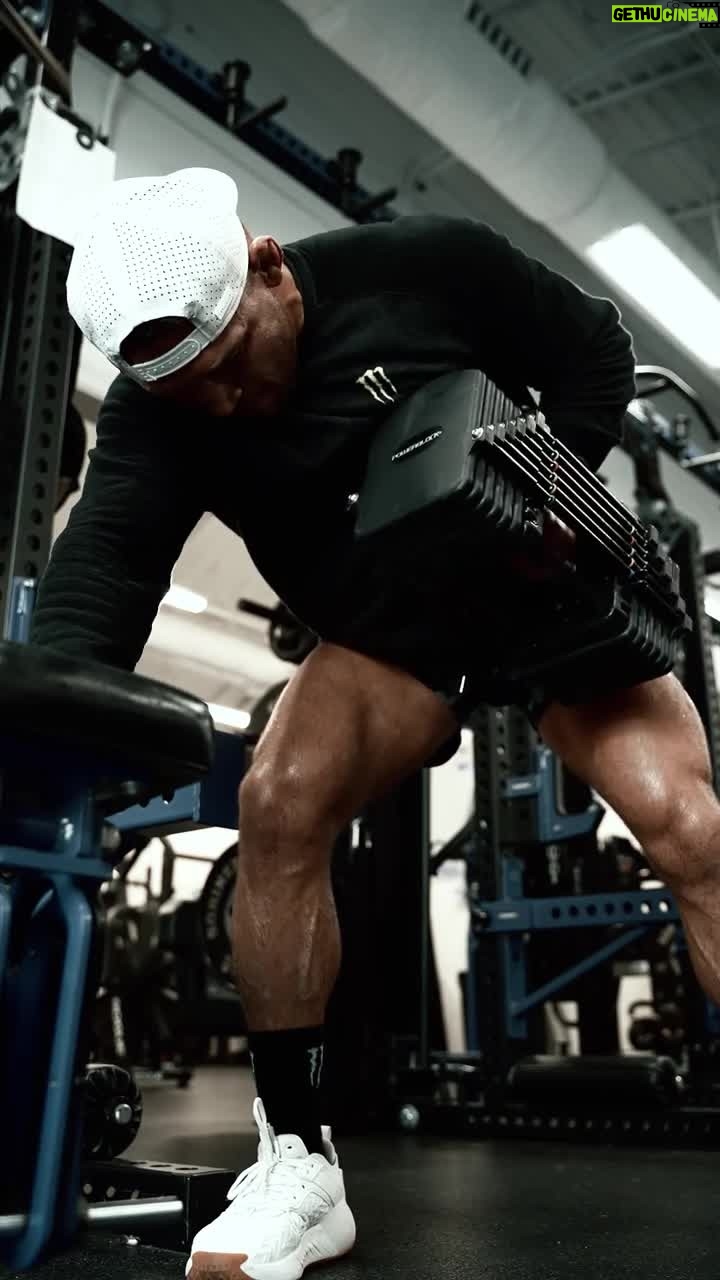 Michael Chandler Instagram - #workoutoftheday - we call this the “workin’ off the turkey” - some wings, some breast and some legs with a whole lotta gravy. - Walk On. - See you at the top!