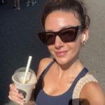 Michelle Keegan Instagram - If only every weekend was a bank holiday weekend 🙌🏽☀️🌊🏖️🍷🍣🍦🎶