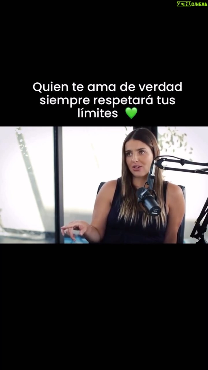 Michelle Renaud Instagram - Súper cierto 💚 mientras mas real seas habrá resistencia de todo lo que no es puro y real y te des que irse por que ya no pertenece a tu frecuencia @johnnyabraham._ @michellerenaud #johnnyabraham #michellerenaud Miami, Florida