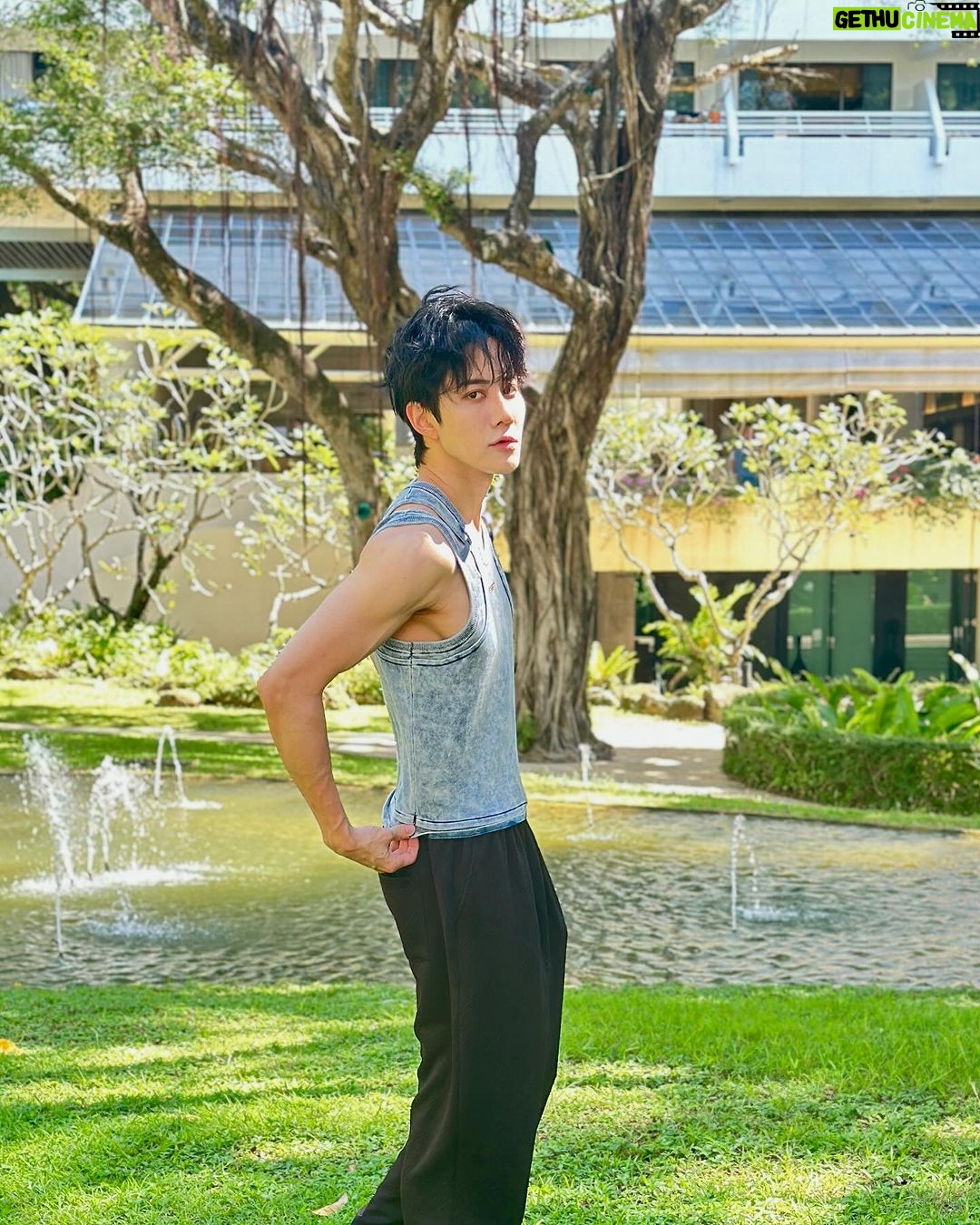 Mike Angelo Instagram - กลับมาร้อนบ้างละ😬🔥 . . . . #m1keangelo #reels #reelsinstagram #fyp #fypシ #foryoupage #foryou #asian #instagram #instagood #ไมค์พิรัชต์ #PullmanKaron #AccorHotels Pullman Phuket Karon Beach Resort