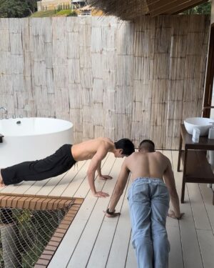 Mike Angelo Instagram - ดอยช้างหนาวมาก💙🥶 

#BalaVillaDoichang #บาลาวิลล่าดอยช้าง