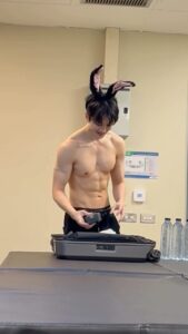 Mike Angelo Instagram - รับกระต่ายขี้เล่นไปเลี้ยงซักตัวไหมคับ🐰🥺❤️