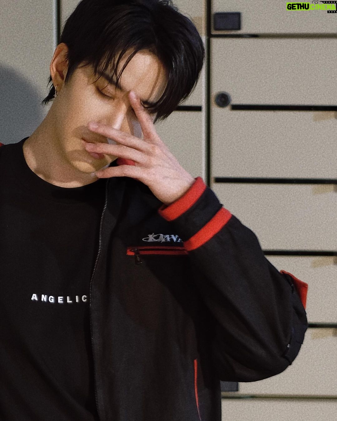 Mike Angelo Instagram - โซเดี่ยมคลอไรด์ เดียวดาย call me 🤣 ❤️🖤❤️🖤 @angelico_official coming soon… . . . . #m1keangelo #reels #reelsinstagram #fyp #fypシ #foryoupage #foryou #asian #instagram #instagood #ไมค์พิรัชต์ #angelico Bangkok, Thailand