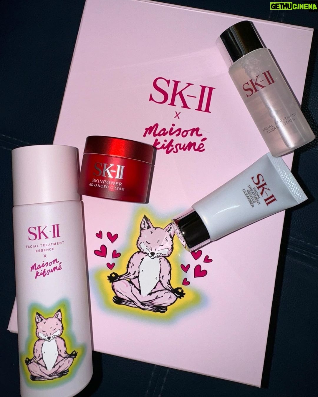 Mina Myoui Instagram - 桜の季節になりましたね🌸SK-IIが3月15日に発売する、メゾンキツネとコラボした春にぴったりな限定ピンクボトルでお肌をケアしてね💖 Spring has come 🌸! SK-II has partnered with Maison Kitsune again ♡ #PR #SKII #SKIIxMAISONKITSUNE #SKIIxMINA