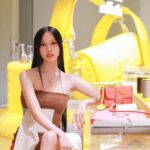 Mina Myoui Instagram - Fendi Selleria ポップアップにお邪魔しました！レザー職人の作業が目の前で見れたり貴重な体験ができるポップアップでとても素敵でした💛 @fendi #FENDI #FendiSelleria #PR #JAPAN