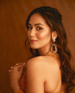 Mira Rajput Instagram - Ladoo peela