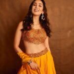Mira Rajput Instagram - Ladoo peela