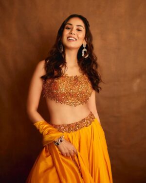 Mira Rajput Instagram - Ladoo peela