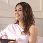 Mira Rajput Instagram - Here’s the story of how I discovered the musical genius of my children with Cadbury Gems My Masti My Music! Want to see what groovy tune your child can come up with? Log on to CadburyGems.in now. And guess what? Tiger Shroff will be breaking his amazing moves to the best tunes! So hurry up. #CadburyGems #MyMastiMyMusic #ad