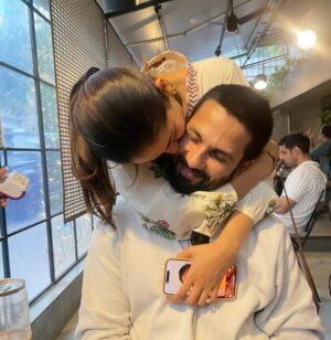 Mira Rajput Instagram - Hi 🍯 ❤️