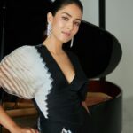 Mira Rajput Instagram - “Life is like a piano; what you get depends on how you play it” 🎼