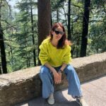 Mira Rajput Instagram - Hello from the Hills 💚