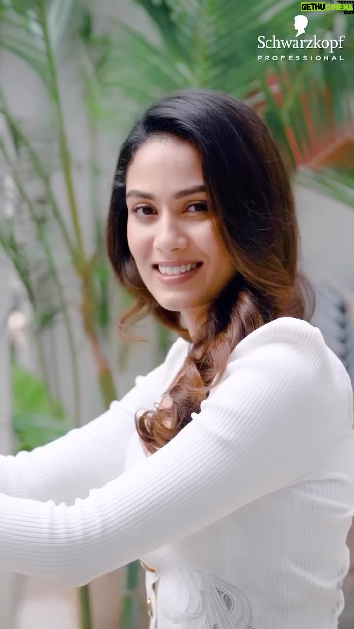 Mira Rajput Instagram - #collab Coming together, to care. I have handpicked some of my favorite hair care products from the new and clean Bonacure range for some of my friends. Join the Clean Care Club with me to find out who is making the Clean Switch with @schwarzkopfin #BCWECARE #SchwarzkopfProfessional #NewBonacure #VeganKeratin #HairCare #CleanPerformance #CleanFormula #SustainablePackaging #CleanBeauty