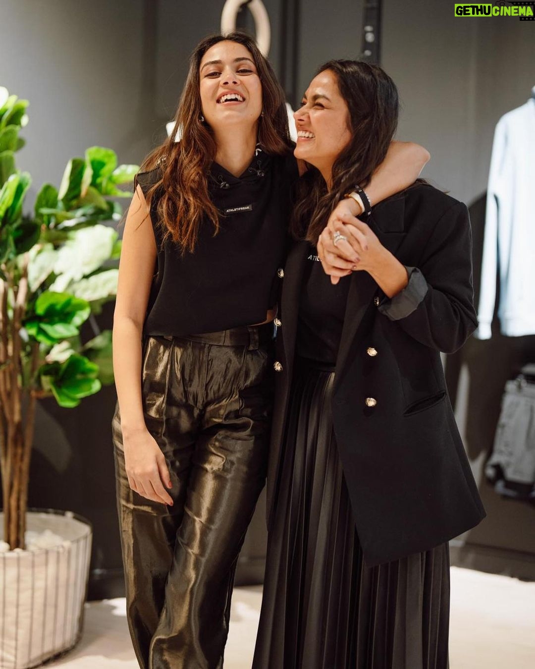 Mira Rajput Instagram - Hello boss lady @noor.wadhwani 🙌🏻💋
