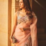 Mira Rajput Instagram – Jashn-e-bahaara 🪷

📸 @sheldon.santos