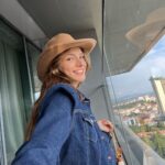 Miray Daner Instagram - Montsuz son post 👩🏼‍🌾