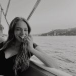 Miray Daner Instagram – Bu geç kalınmış bir yaza veda postudur 🐚🖤